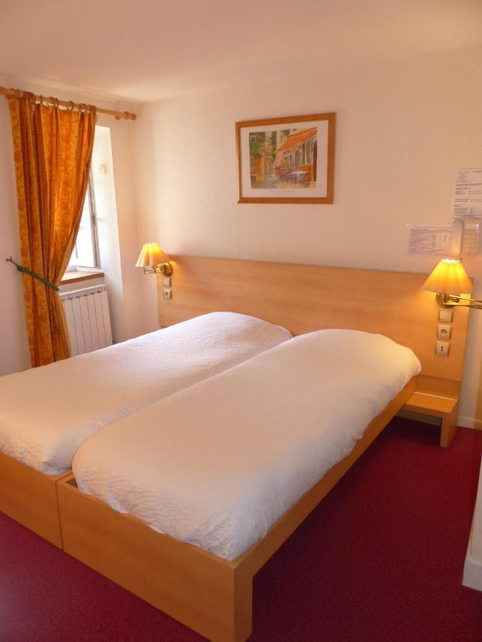 Hotel Logis Auberge De L'Isard Saint-Lary  Exterior foto